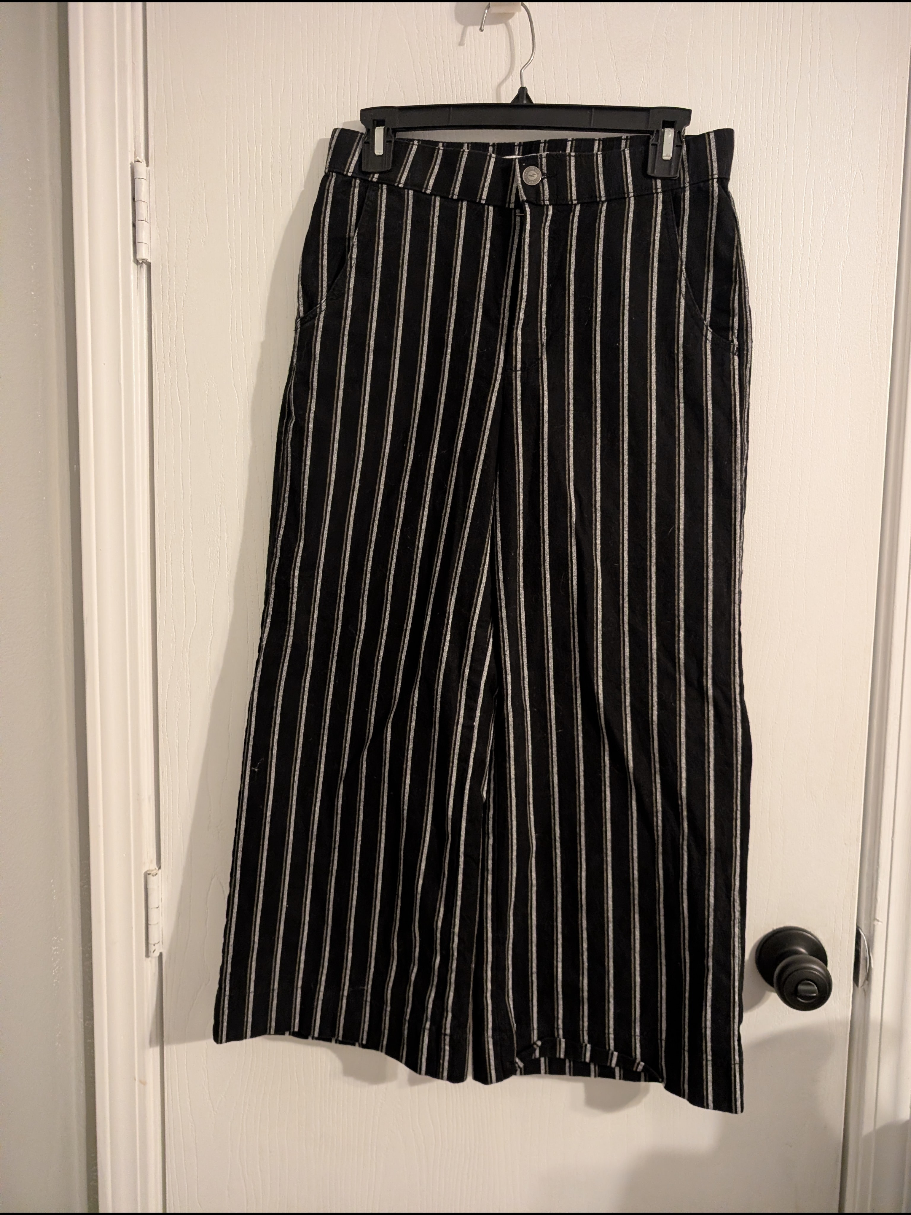 Hollister Black Pinstripe Ankle Pants